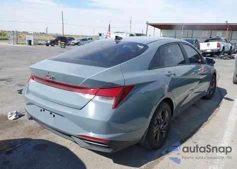 2022 Hyundai Elantra Sel z USA, uszkodzony, nr VIN KMHLM4AG9NU285099